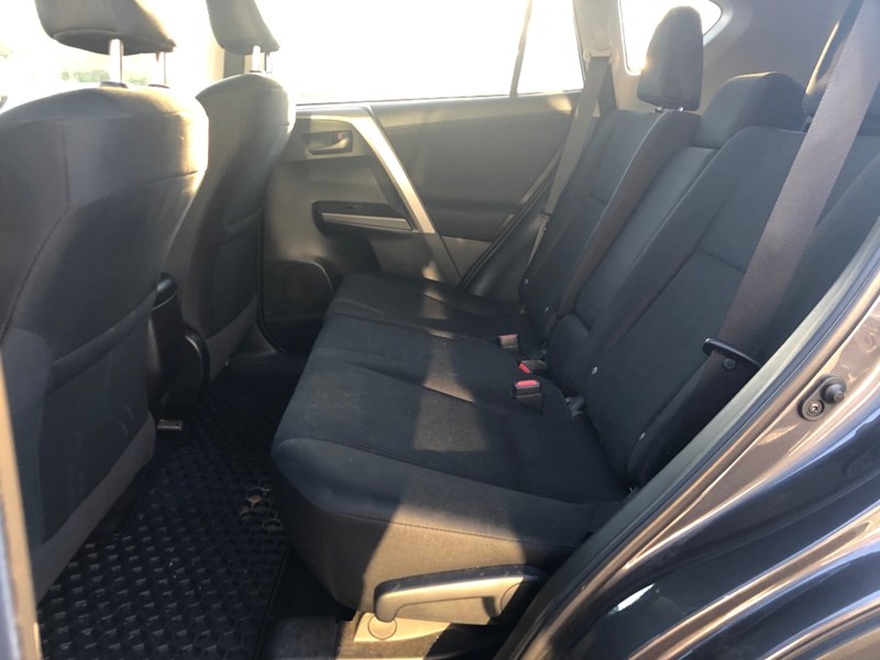 2018 Toyota RAV4 LE AWD