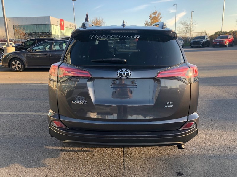 2018 Toyota RAV4 LE AWD
