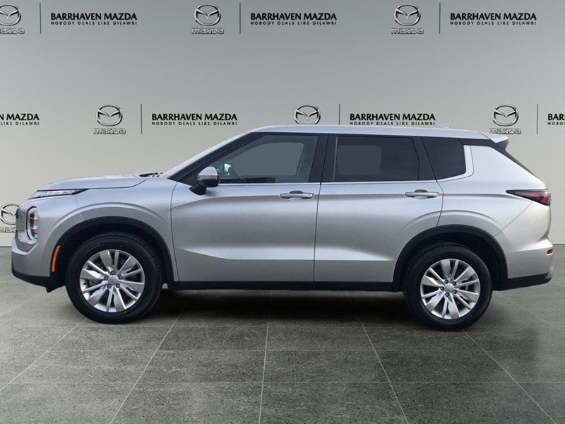2025 Mitsubishi Outlander ES S-AWC | 7-Passenger