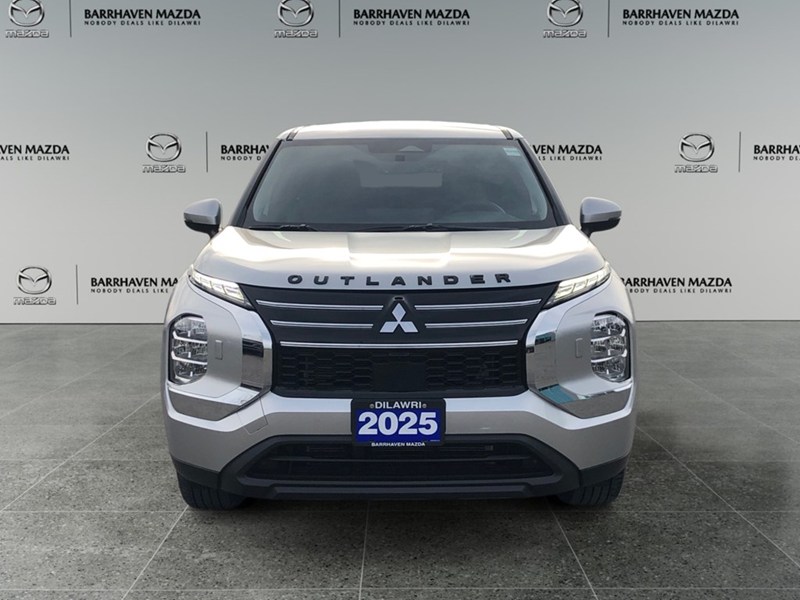 2025 Mitsubishi Outlander ES S-AWC | 7-Passenger