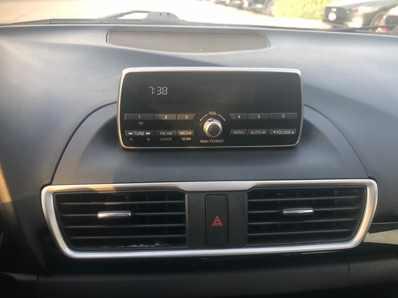 2015  Mazda3 Sport 4dr HB Sport Auto GX
