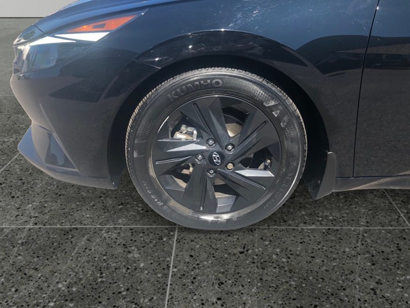 2023 Hyundai Elantra Preferred IVT w/Tech Pkg